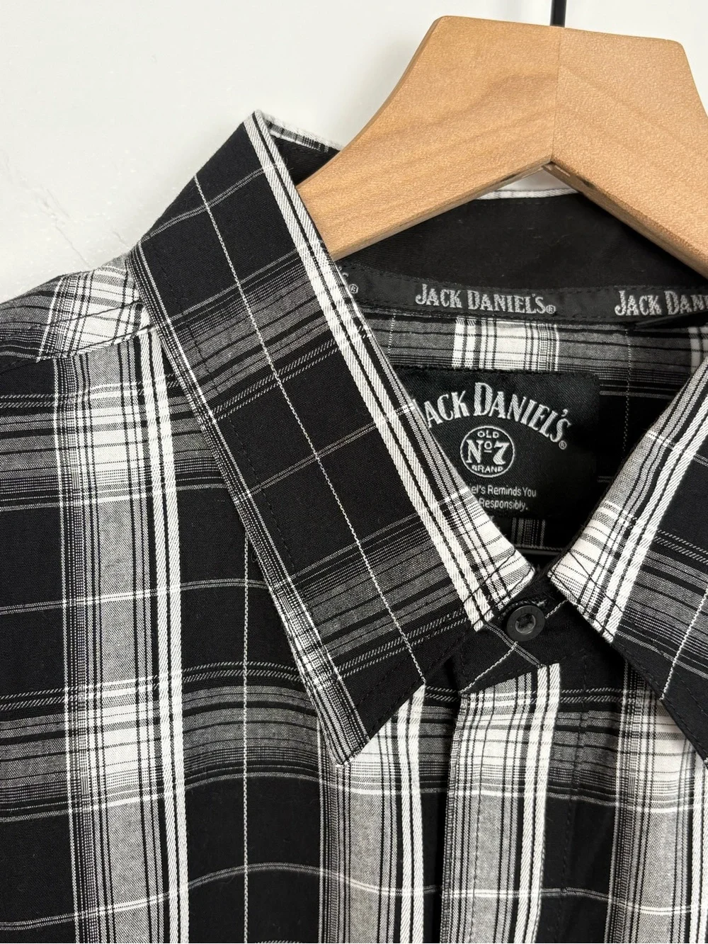 BOOT BARN BARELY WALKER JACK DANIEL'S PLAID PRINT LONG SLEEVE SNAP WESTERN SHIRT